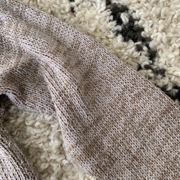 Wildfox Don’t Care Never Cared Distressed Sweater Size Small - Picture 6 of 8